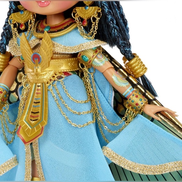 L.O.L. Surprise O.M.G. Fierce Limited Edition Collector Cleopatra Doll - Picture 8 of 11